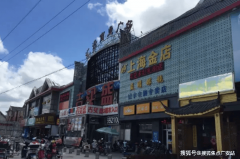 建建物内的垃圾房凸起屋面有围护布局的楼梯间